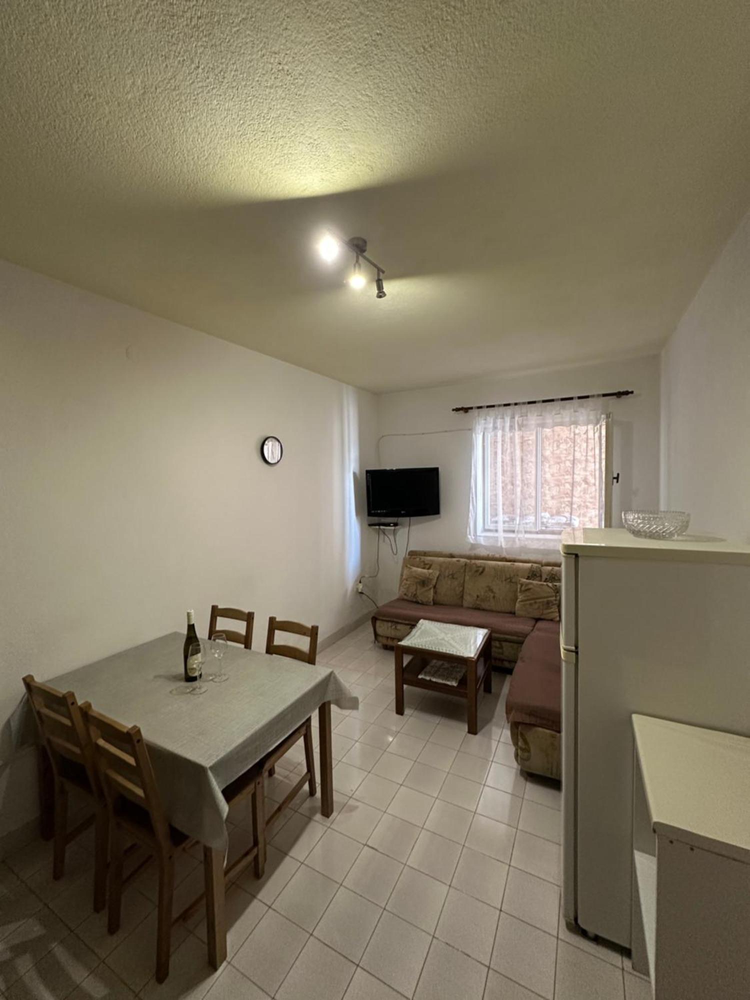Apartmani Jurica I Ankica Brela Exterior photo