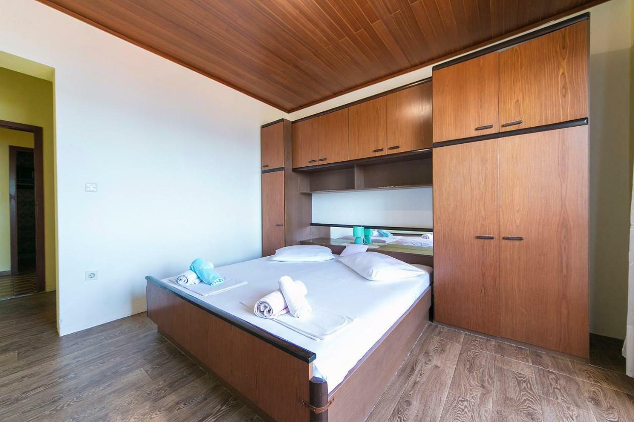 Apartmani Jurica I Ankica Brela Exterior photo